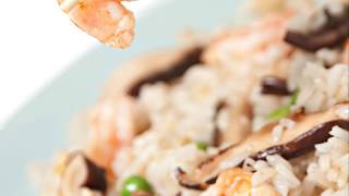 Recette  Risotto de crevettes et champignons [upl. by Eniloj]