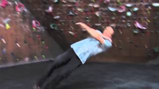 Falling Techniques in Bouldering [upl. by Harness767]