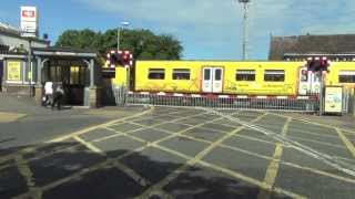 Birkdale Level Crossing [upl. by Naleek]