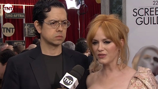 Christina Hendricks and Geoffrey Arend I SAG Awards Red Carpet 2016 I TNT [upl. by Klemm96]