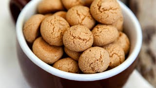 Traditional Italian Amaretti Biscuit Recipe [upl. by Devona]